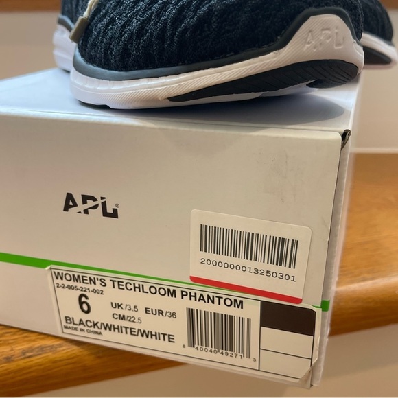 NWT APL Phantom Running Shoes Athletic Propulsion Labs Sneakers Black / white - Picture 8 of 16